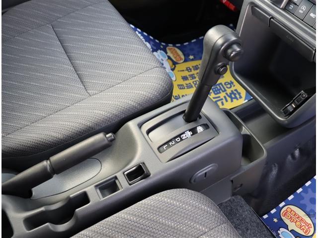 スーパーキャリイ Ｘリミテッド　４ＷＤ　メモリーナビ　フルセグ　ブルートゥース　ＥＴＣ　サイドデカール　ＬＥＤライト　キーレス　オーバーヘッドシェルフ　デュアルカメラブレーキサポート　車線逸脱警告　アイドリングストップ（12枚目）