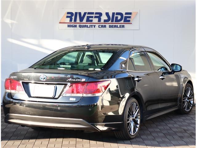 クラウンハイブリッド アスリートＧ　アドバンスパッケージ　黒革エアーシート　純正ＨＤＤナビ　ＢＴ　Ｂカメラ　ＥＴＣ　テレビキット　スパッタリング１８ＡＷ　パワーシート　ステアヒーター　ＨＩＤ　プリクラ　クリソナ　オートハイビーム（6枚目）