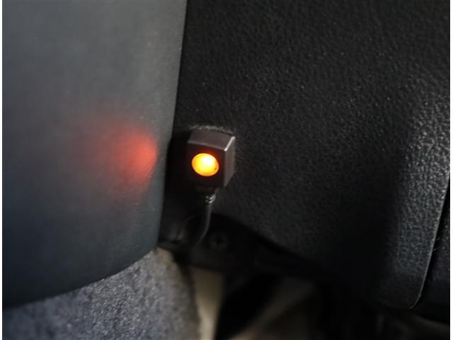 クラウンハイブリッド アスリートＧ　アドバンスパッケージ　黒革エアーシート　純正ＨＤＤナビ　ＢＴ　Ｂカメラ　ＥＴＣ　テレビキット　スパッタリング１８ＡＷ　パワーシート　ステアヒーター　ＨＩＤ　プリクラ　クリソナ　オートハイビーム（12枚目）