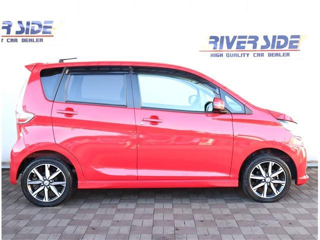 デイズ ハイウェイスター　Ｇターボ　後期型　純正メモリーナビ　フルセグ　アラウンドビューモニター　ＥＴＣ　キセノン　１５ＡＷ　エマージェンシーブレーキ　インテリキー　ウインカーミラー　ステアスイッチ　オートハイビーム　アイストップ（5枚目）