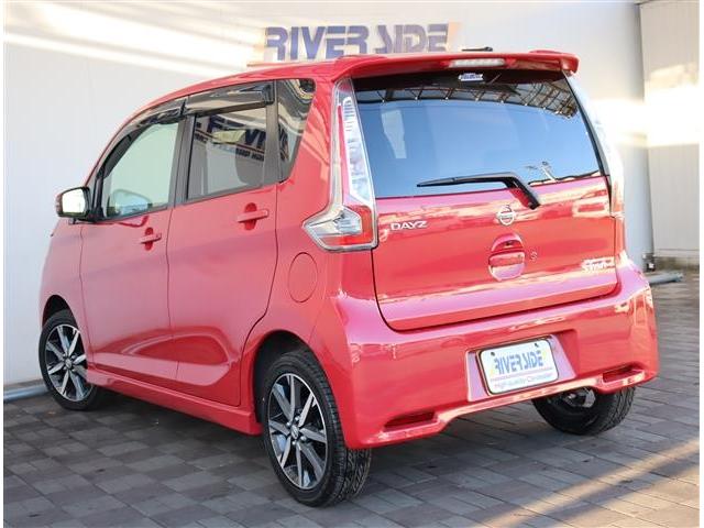 デイズ ハイウェイスター　Ｇターボ　後期型　純正メモリーナビ　フルセグ　アラウンドビューモニター　ＥＴＣ　キセノン　１５ＡＷ　エマージェンシーブレーキ　インテリキー　ウインカーミラー　ステアスイッチ　オートハイビーム　アイストップ（25枚目）