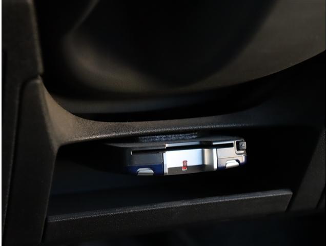 シエンタ Ｘリミテッド　純正エアロ　リアスポイラー　クラリオンナビ　フルセグ　ＤＶＤ再生　ブルートゥース　左パワースライドドア　キーレス　ＥＴＣ　ウインカーミラー　フォグランプ　電格ミラー　当店下取り車（11枚目）