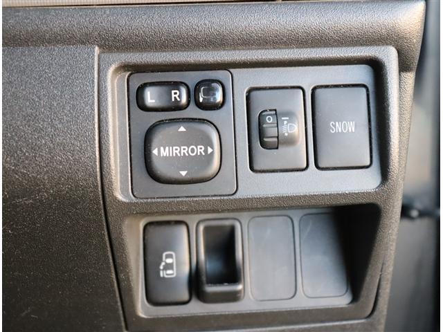 シエンタ Ｘリミテッド　純正エアロ　リアスポイラー　クラリオンナビ　フルセグ　ＤＶＤ再生　ブルートゥース　左パワースライドドア　キーレス　ＥＴＣ　ウインカーミラー　フォグランプ　電格ミラー　当店下取り車（13枚目）