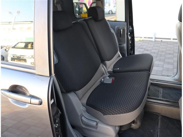 シエンタ Ｘリミテッド　純正エアロ　リアスポイラー　クラリオンナビ　フルセグ　ＤＶＤ再生　ブルートゥース　左パワースライドドア　キーレス　ＥＴＣ　ウインカーミラー　フォグランプ　電格ミラー　当店下取り車（16枚目）