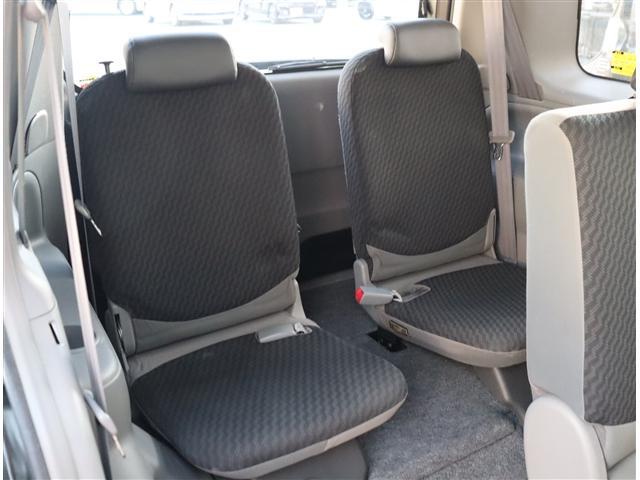 シエンタ Ｘリミテッド　純正エアロ　リアスポイラー　クラリオンナビ　フルセグ　ＤＶＤ再生　ブルートゥース　左パワースライドドア　キーレス　ＥＴＣ　ウインカーミラー　フォグランプ　電格ミラー　当店下取り車（17枚目）