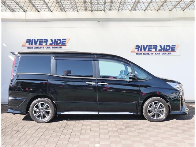 ノア Si ダブルバイビーIII ワンオーナー TRDエアロ モデリスタリアスポ 純正9型メモリーナビ フリップダウン ブルートゥース 前後ドラレコ ETC 両側電動スライド ハーフレザーシート コンビハン セーフティセンス(5枚目)
