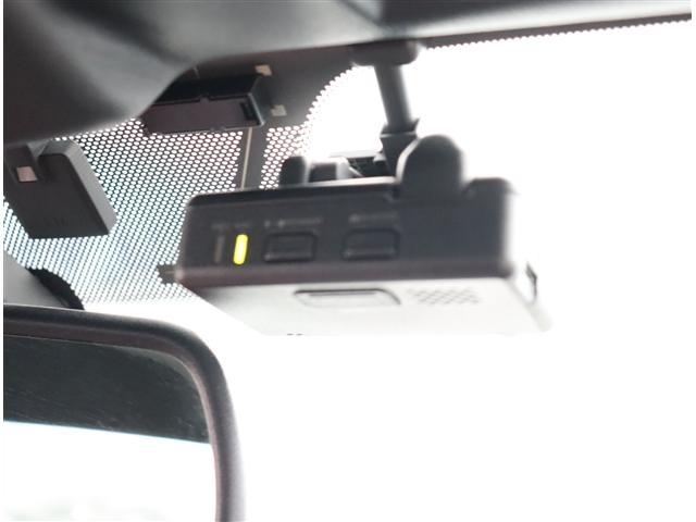 ロードスター １００周年特別記念車　ワンオーナー　マツコネナビ　フルセグ　アップルカープレイ　ＢカメラＤＶＤ再生　ＥＴＣドラレコ　ＢＯＳＥサウンド　赤ナッパレザーシートヒーター　パドルシフト　ＬＥＤライト　ＡＷ　シティブレーキ　ＢＳＭ（10枚目）