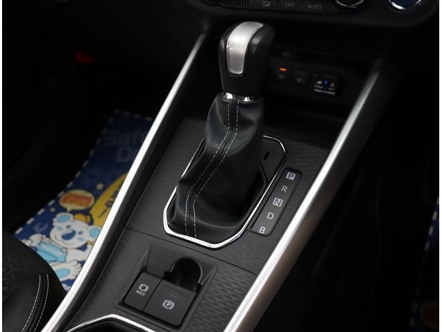 ロッキー プレミアムＧ　ＨＥＶ　純正９型ナビ　ブルートゥース　フルセグ　パノラミックビュー　ドラレコ　２．０ＥＴＣ　シートヒーター　ハーフレザーシート　ＬＥＤライト　スマートキー　１７ＡＷ　レーダークルコン　コーナーセンサー（13枚目）