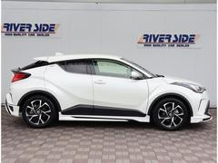 この度は、当社のお車をご覧頂き誠にありがとうございます。お車の状態や、装備の詳細は無料通話のフリーダイヤルにてお気軽にご連絡ください。担当者がご案内させていただきます。 5