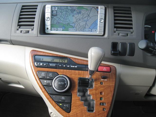 L Gエディション 禁煙車 ワンオーナー パワスラ スマートキー2個 プッシュスタート 純正ナビ Bカメラ ワンセグTV DVD AUX ETC 革巻ステア コーナーポール プロジェクターライト(23枚目)