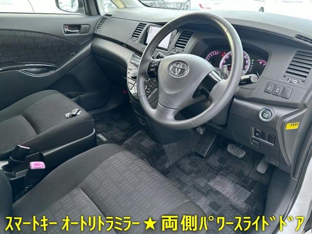 アイシス プラタナ　Ｖセレクション　５０，０２６ｋｍ禁煙車ワンオーナースマートキーオートリトラミラープロＨＩＤクリアＬＥＤテール両側パワスラ革巻ステアパドルシフト純正ナビＢカメラフルＤＴＶＤＶＤＢＴオーディオＡＵＸビルトインＥＴＣ（3枚目）