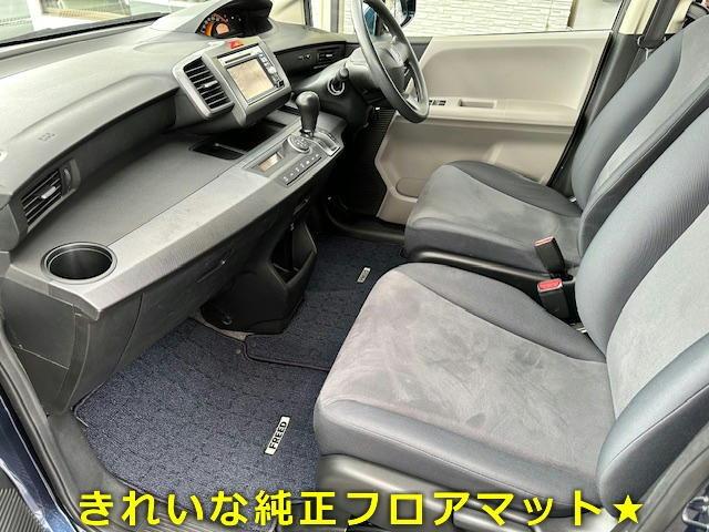 フリード Ｇ　ジャストセレクション　ディーラー車　禁煙車ワンオーナーキーレススペアキー　パワースライドイージークローザー　純正ＨＩＤライトＧａｔｈｅｒｓナビバックカメラワンセグＴＶ　ＤＶＤ　ＵＳＢ　ＢＴハンズフリーＰガラスドアバイザー（7枚目）