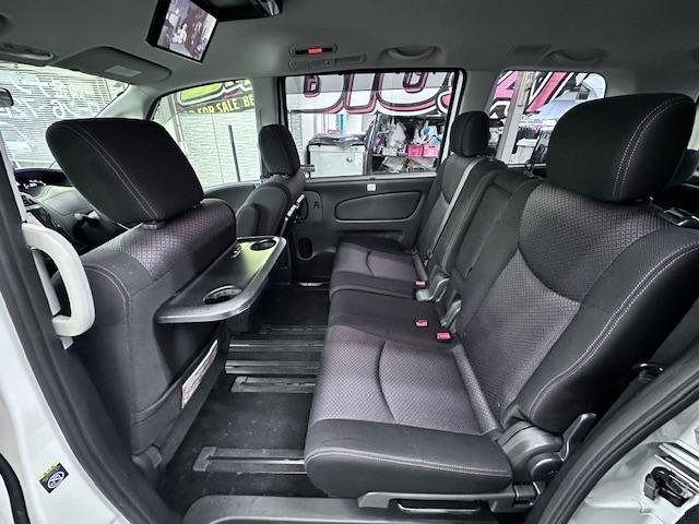 セレナ ハイウェイスター S-ハイブリッド 禁煙ワンオーナー62,724kmインテリキー2個付オートリトラミラー両側パワスラALPINE純正HDDナビBカメラ後席FDモニターDVDDTVBTオーディオETC革巻ステアクルーズコントロール(50枚目)