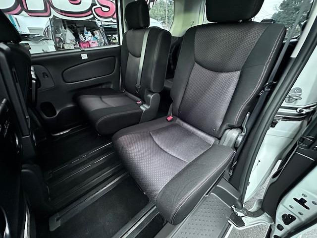 セレナ ハイウェイスター S-ハイブリッド 禁煙ワンオーナー62,724kmインテリキー2個付オートリトラミラー両側パワスラALPINE純正HDDナビBカメラ後席FDモニターDVDDTVBTオーディオETC革巻ステアクルーズコントロール(52枚目)