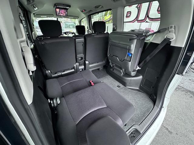 セレナ ハイウェイスター S-ハイブリッド 禁煙ワンオーナー62,724kmインテリキー2個付オートリトラミラー両側パワスラALPINE純正HDDナビBカメラ後席FDモニターDVDDTVBTオーディオETC革巻ステアクルーズコントロール(60枚目)