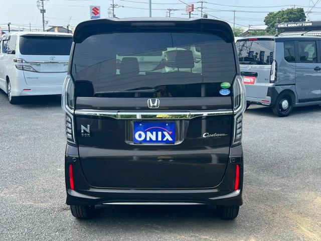 Ｎ－ＢＯＸカスタム Ｇ・Ｌホンダセンシング　Ｂｌｕｅｔｏｏｔｈ音楽再生　バックカメラ　ＥＴＣ　禁煙車　電動スライドドア　クルーズコントロール　衝突被害軽減装置　スペアキー　オートエアコン　ステアリングスイッチ　ＤＶＤ再生　フルセグナビ（7枚目）