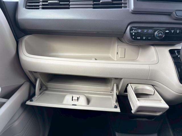 N-BOX G ワンオーナー 禁煙車 ドライブレコーダー 両側スライドドア カーナビ CD再生 プッシュスタート 横滑り防止機能 オートライト 電動格納ミラー シガーソケット パワーウィンドウ スマートキー(40枚目)