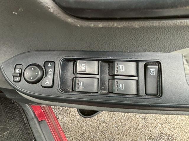 タント X Bluetooth音楽再生 電動スライドドア ドライブレコーダー バックカメラ フルセグナビ 両側スライドドア オートライト ワンオーナー 禁煙車 オートエアコン 電動格納ミラー パワーウィンドウ(18枚目)