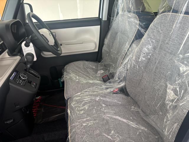 ムーヴキャンバス ストライプスＧ　衝突被害軽減システム　誤発進抑制装置　スマートキー　ＬＥＤランプ　ＬＥＤフォグランプ　オートブレーキホールド　電動パーキングブレーキ　運転席助手席シートヒータ　両側電動スライドドア　ホットカップホルダ（67枚目）