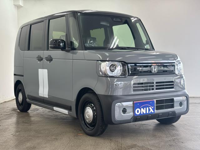 N-BOXジョイ ベースグレード 衝突被害軽減システム 誤発進抑制装置 スマートキー LEDランプ USB電源ソケットタイプC 電動パーキングブレーキ オートブレーキホールド 両側電動スライドドア ピタ駐車ミラー ホイールキャップ(3枚目)