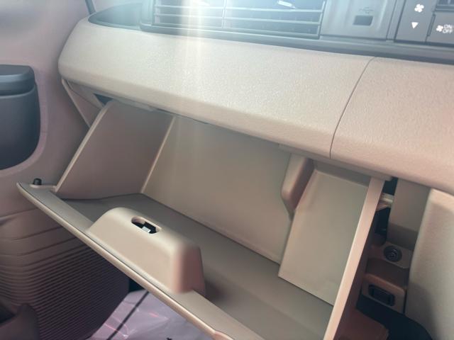 N-BOXジョイ ベースグレード 衝突被害軽減システム 誤発進抑制装置 スマートキー LEDランプ USB電源ソケットタイプC 電動パーキングブレーキ オートブレーキホールド 両側電動スライドドア ピタ駐車ミラー ホイールキャップ(32枚目)