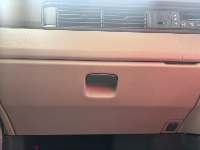 N-BOXジョイ ベースグレード 衝突被害軽減システム 誤発進抑制装置 スマートキー LEDランプ USB電源ソケットタイプC 電動パーキングブレーキ オートブレーキホールド 両側電動スライドドア ピタ駐車ミラー ホイールキャップ(38枚目)