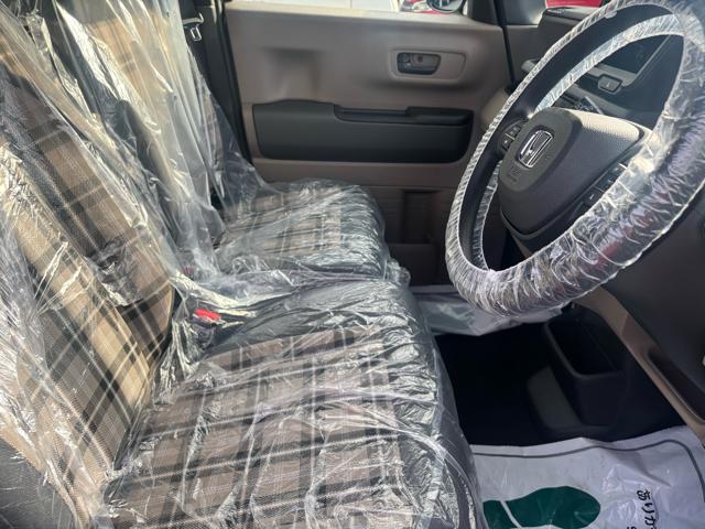 N-BOXジョイ ベースグレード 衝突被害軽減システム 誤発進抑制装置 スマートキー LEDランプ USB電源ソケットタイプC 電動パーキングブレーキ オートブレーキホールド 両側電動スライドドア ピタ駐車ミラー ホイールキャップ(46枚目)