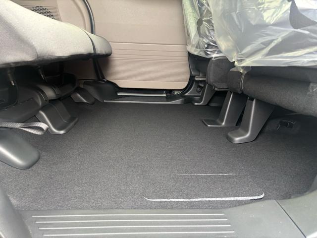 N-BOXジョイ ベースグレード 衝突被害軽減システム 誤発進抑制装置 スマートキー LEDランプ USB電源ソケットタイプC 電動パーキングブレーキ オートブレーキホールド 両側電動スライドドア ピタ駐車ミラー ホイールキャップ(56枚目)