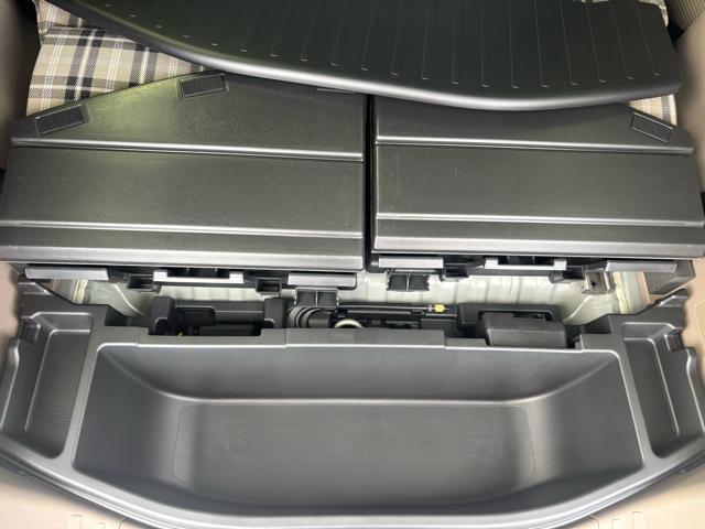 N-BOXジョイ ベースグレード 衝突被害軽減システム 誤発進抑制装置 スマートキー LEDランプ USB電源ソケットタイプC 電動パーキングブレーキ オートブレーキホールド 両側電動スライドドア ピタ駐車ミラー ホイールキャップ(77枚目)