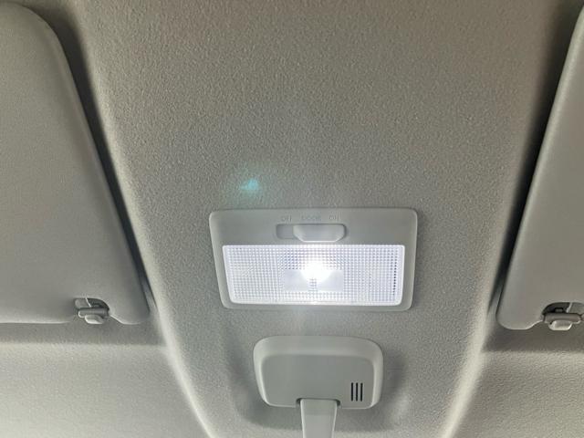 スペーシアカスタム ハイブリッドＸＳ　衝突被害軽減システム　誤発進抑制装置　スマートキー　マイルドハイブリッド　ＬＥＤランプ　ＵＳＢ電源ソケット（タイプＡ・Ｃ：１箇所）両側電動スライドドア　電動パーキングブレーキ運転席助手席シートヒータ（44枚目）