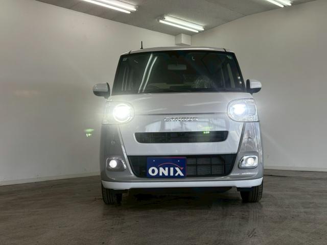 ムーヴキャンバス ストライプスＧ　衝突被害軽減システム　誤発進抑制装置　スマートキー　ＬＥＤランプ　ＬＥＤフォグランプ　オートブレーキホールド　電動パーキングブレーキ　運転席助手席シートヒータ　両側電動スライドドア　ホットカップホルダ（5枚目）