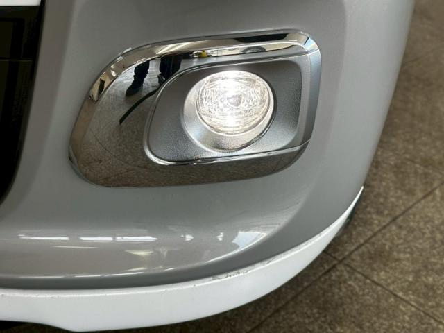 ムーヴキャンバス ストライプスＧ　衝突被害軽減システム　誤発進抑制装置　スマートキー　ＬＥＤランプ　ＬＥＤフォグランプ　オートブレーキホールド　電動パーキングブレーキ　運転席助手席シートヒータ　両側電動スライドドア　ホットカップホルダ（7枚目）