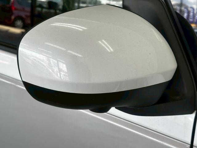 ムーヴキャンバス ストライプスＧ　衝突被害軽減システム　誤発進抑制装置　スマートキー　ＬＥＤランプ　ＬＥＤフォグランプ　オートブレーキホールド　電動パーキングブレーキ　運転席助手席シートヒータ　両側電動スライドドア　ホットカップホルダ（8枚目）