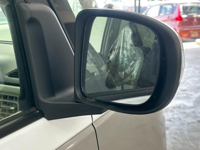 ムーヴキャンバス ストライプスＧ　衝突被害軽減システム　誤発進抑制装置　スマートキー　ＬＥＤランプ　ＬＥＤフォグランプ　オートブレーキホールド　電動パーキングブレーキ　運転席助手席シートヒータ　両側電動スライドドア　ホットカップホルダ（13枚目）