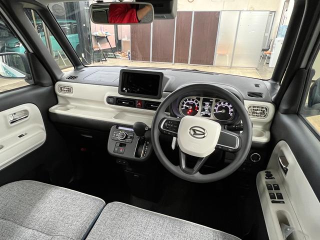 ムーヴキャンバス ストライプスＧ　衝突被害軽減システム　誤発進抑制装置　スマートキー　ＬＥＤランプ　ＬＥＤフォグランプ　オートブレーキホールド　電動パーキングブレーキ　運転席助手席シートヒータ　両側電動スライドドア　ホットカップホルダ（65枚目）