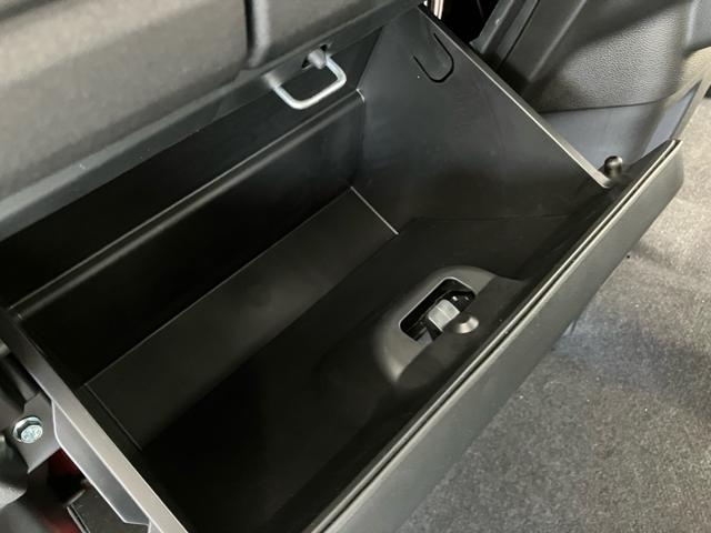 スペーシアカスタム ハイブリッドＧＳ　届出済未使用車　衝突被害軽減システム　スマートキー　マイルドハイブリッド　ＬＥＤランプ　ＵＳＢ電源ソケット（Ｔｙｐｅ－Ａ／Ｃ）　片側電動スライドドア　電動パーキングブレーキ　運転席シートヒーター（47枚目）