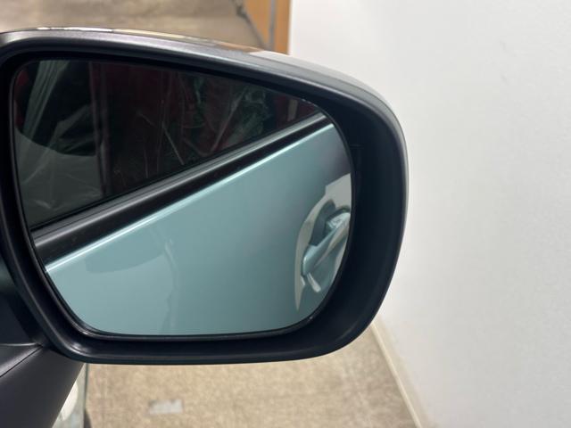 ワゴンRスマイル ハイブリッドS 2トーンルーフパッケージ装着車 衝突被害軽減システム 誤発進抑制装置 スマートキー マイルドハイブリッド LEDヘッドランプ USB電源ソケット(タイプA・C:1箇所) 片側電動スライドドア 電動格納ミラー 運転席シートヒーター(15枚目)