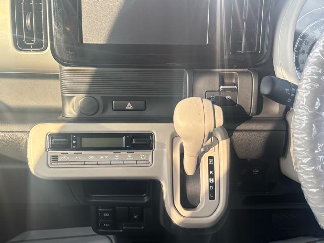 ワゴンRスマイル ハイブリッドS 2トーンルーフパッケージ装着車 衝突被害軽減システム 誤発進抑制装置 スマートキー マイルドハイブリッド LEDヘッドランプ USB電源ソケット(タイプA・C:1箇所) 片側電動スライドドア 電動格納ミラー 運転席シートヒーター(27枚目)