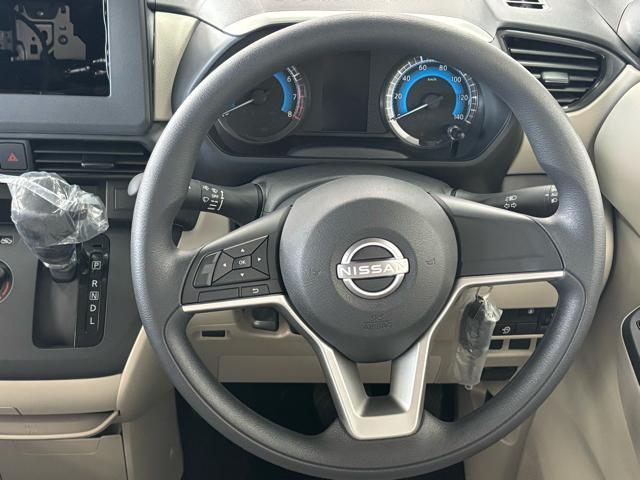 ルークス S 衝突被害軽減システム 誤発進抑制装置 スマートシンプルハイブリッド LEDランプ フットパーキングブレーキ 両側スライドドア マニュアルエアコン ホイールキャップ 助手席下収納BOX(23枚目)