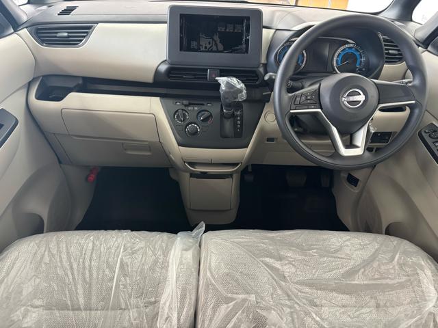 ルークス S 衝突被害軽減システム 誤発進抑制装置 スマートシンプルハイブリッド LEDランプ フットパーキングブレーキ 両側スライドドア マニュアルエアコン ホイールキャップ 助手席下収納BOX(27枚目)