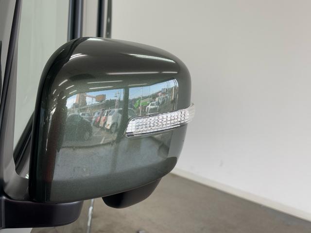 エブリイワゴン ＰＺターボスペシャル　衝突被害軽減システム　誤発進抑制装置　スマートキー　ＬＥＤランプ　ＵＳＢ電源ソケット（タイプＡ・Ｃ：１箇所）　電動格納ミラー　運転席シートヒーター　オートエアコン　アイドリングストップ　オートライト（10枚目）