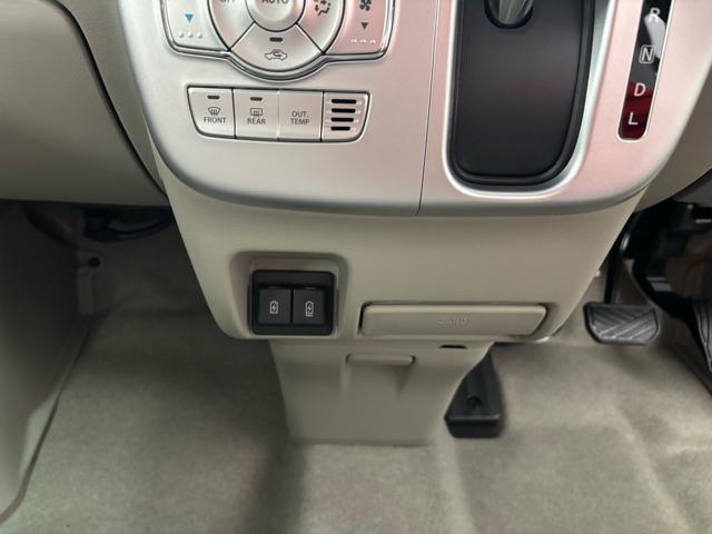 エブリイワゴン ＰＺターボスペシャル　衝突被害軽減システム　誤発進抑制装置　スマートキー　ＬＥＤランプ　ＵＳＢ電源ソケット（タイプＡ・Ｃ：１箇所）　電動格納ミラー　運転席シートヒーター　オートエアコン　アイドリングストップ　オートライト（39枚目）