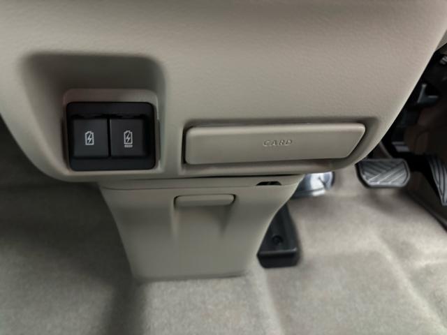 エブリイワゴン ＰＺターボスペシャル　衝突被害軽減システム　誤発進抑制装置　スマートキー　ＬＥＤランプ　ＵＳＢ電源ソケット（タイプＡ・Ｃ：１箇所）　電動格納ミラー　運転席シートヒーター　オートエアコン　アイドリングストップ　オートライト（40枚目）