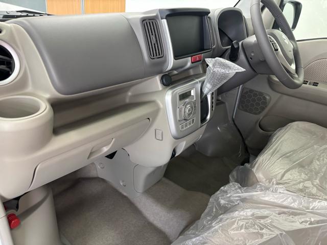 エブリイワゴン ＰＺターボスペシャル　衝突被害軽減システム　誤発進抑制装置　スマートキー　ＬＥＤランプ　ＵＳＢ電源ソケット（タイプＡ・Ｃ：１箇所）　電動格納ミラー　運転席シートヒーター　オートエアコン　アイドリングストップ　オートライト（55枚目）