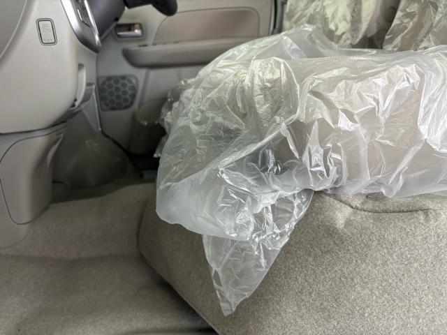 エブリイワゴン ＰＺターボスペシャル　衝突被害軽減システム　誤発進抑制装置　スマートキー　ＬＥＤランプ　ＵＳＢ電源ソケット（タイプＡ・Ｃ：１箇所）　電動格納ミラー　運転席シートヒーター　オートエアコン　アイドリングストップ　オートライト（56枚目）