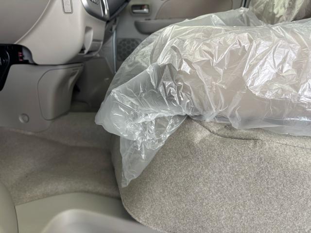 エブリイワゴン ＰＺターボスペシャル　衝突被害軽減システム　誤発進抑制装置　スマートキー　ＬＥＤランプ　ＵＳＢ電源ソケット（タイプＡ・Ｃ：１箇所）　電動格納ミラー　運転席シートヒーター　オートエアコン　アイドリングストップ　オートライト（58枚目）