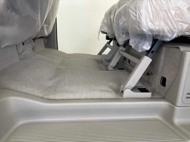 エブリイワゴン ＰＺターボスペシャル　衝突被害軽減システム　誤発進抑制装置　スマートキー　ＬＥＤランプ　ＵＳＢ電源ソケット（タイプＡ・Ｃ：１箇所）　電動格納ミラー　運転席シートヒーター　オートエアコン　アイドリングストップ　オートライト（63枚目）