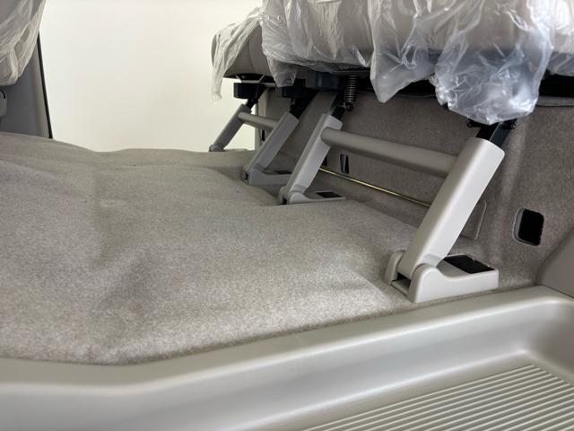 エブリイワゴン ＰＺターボスペシャル　衝突被害軽減システム　誤発進抑制装置　スマートキー　ＬＥＤランプ　ＵＳＢ電源ソケット（タイプＡ・Ｃ：１箇所）　電動格納ミラー　運転席シートヒーター　オートエアコン　アイドリングストップ　オートライト（64枚目）