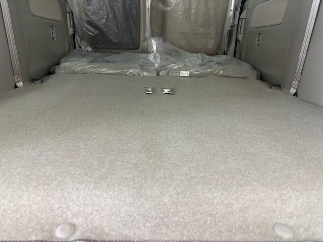 エブリイワゴン ＰＺターボスペシャル　衝突被害軽減システム　誤発進抑制装置　スマートキー　ＬＥＤランプ　ＵＳＢ電源ソケット（タイプＡ・Ｃ：１箇所）　電動格納ミラー　運転席シートヒーター　オートエアコン　アイドリングストップ　オートライト（74枚目）