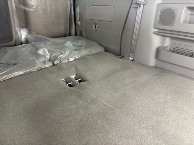 エブリイワゴン ＰＺターボスペシャル　衝突被害軽減システム　誤発進抑制装置　スマートキー　ＬＥＤランプ　ＵＳＢ電源ソケット（タイプＡ・Ｃ：１箇所）　電動格納ミラー　運転席シートヒーター　オートエアコン　アイドリングストップ　オートライト（75枚目）